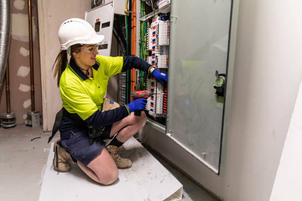 Best Licensed Electrician  in Lewisburg, OH